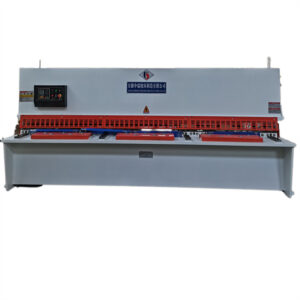 Kepingan Logam Hidraulik Cnc Mesin Ricih Guillotine Automatik Untuk Pemprosesan Logam