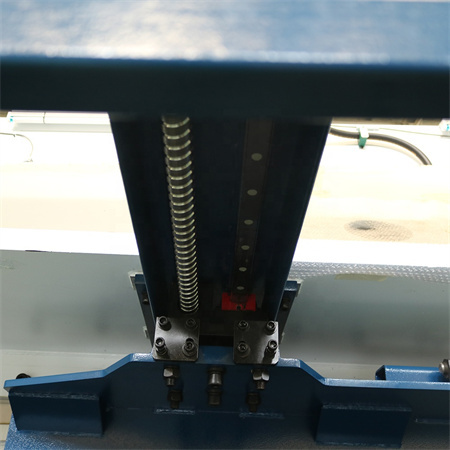Mesin ricih guillotine treadle dalam industri kepingan logam